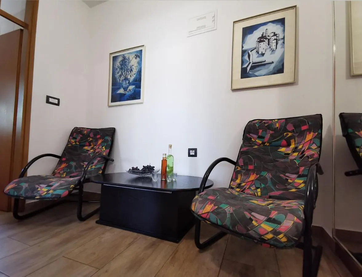 App & Room Le Palme Umag Apartman